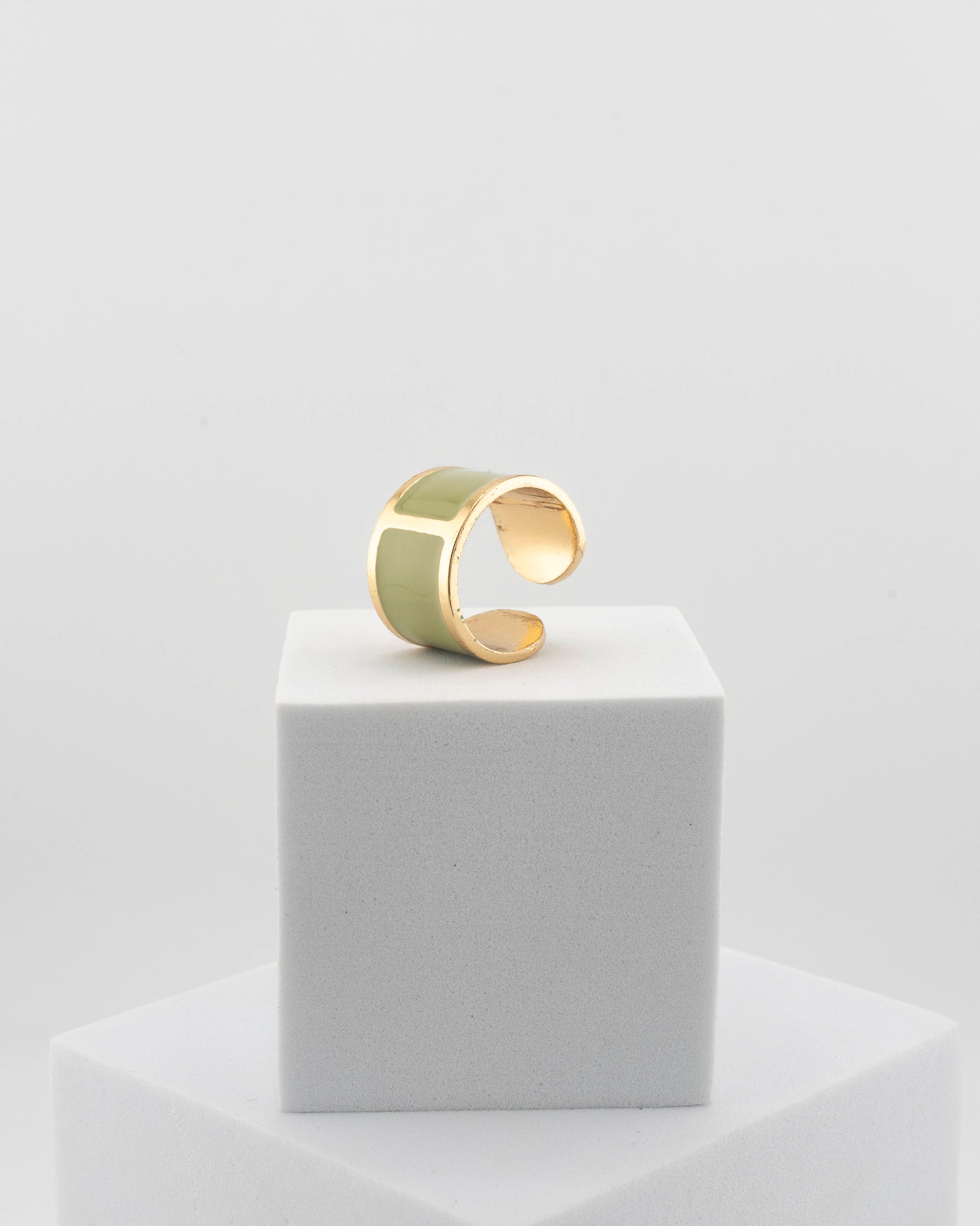 Handcrafted in Tuscany, the MarriCortona Smalto Rings combine 18k gold and hand-painted enamel — vibrant, refined, and authentically Made in Italy.