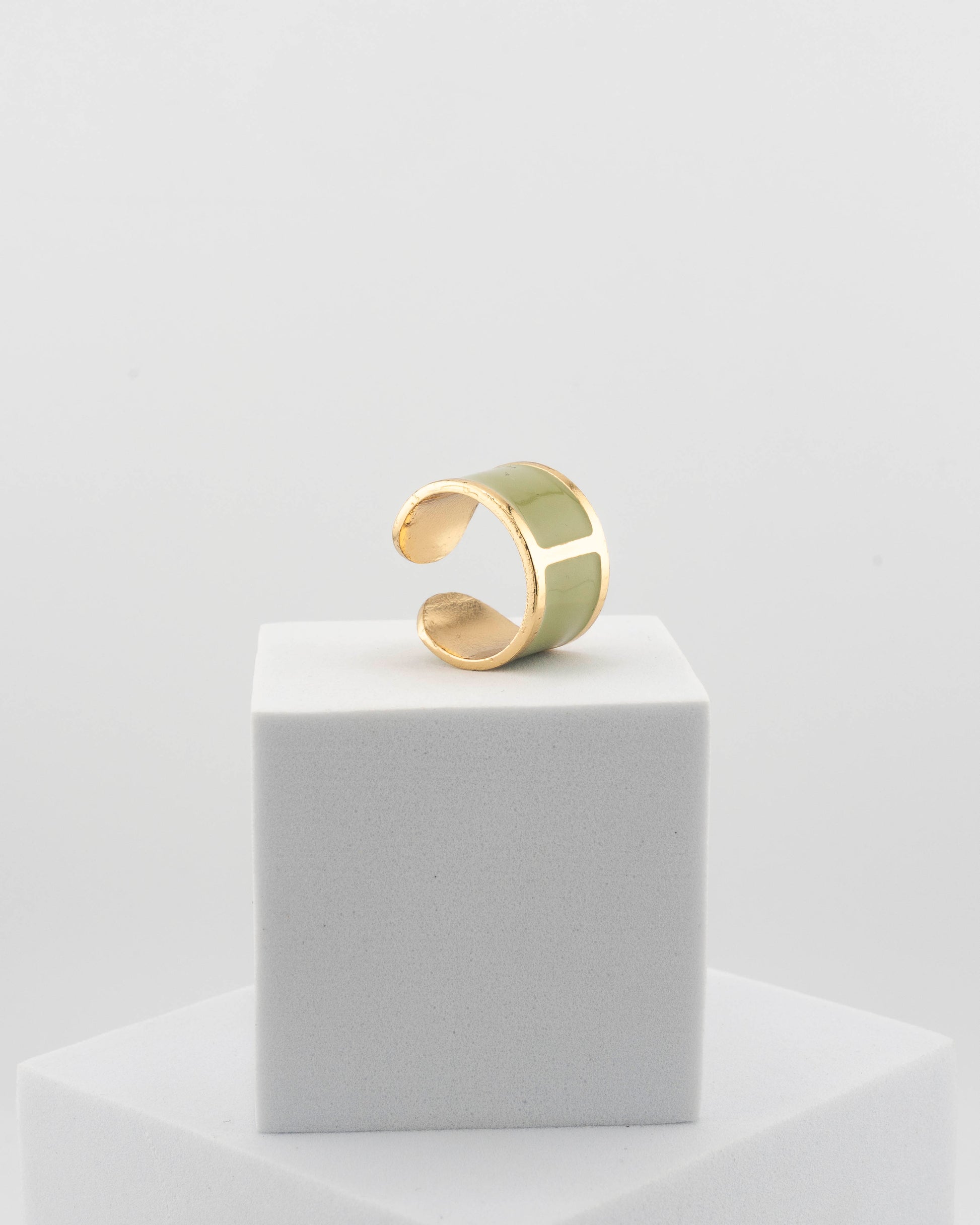 Handcrafted in Tuscany, the MarriCortona Smalto Rings combine 18k gold and hand-painted enamel — vibrant, refined, and authentically Made in Italy.