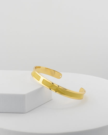 Handcrafted in Tuscany, the MarriCortona Smalto Bracelets in 18k gold and hand-painted enamel embody Italian artistry, color, and timeless elegance.