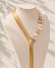 Collana  'Asimmetria' con perle grigie
