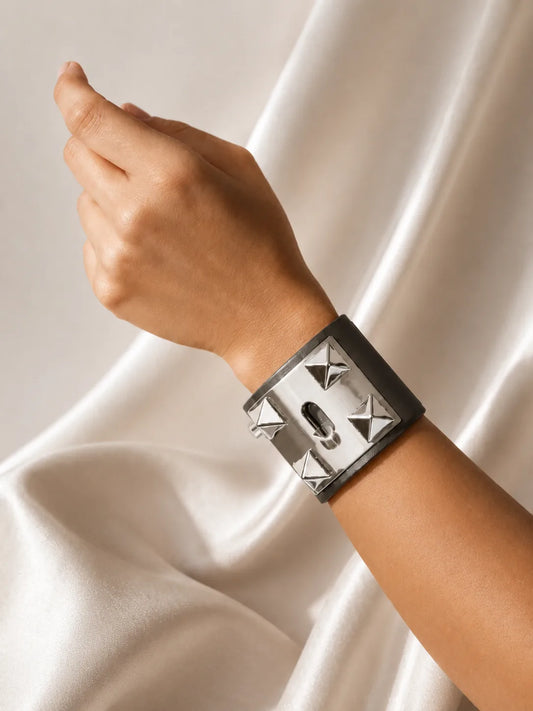 The Rock' Bracciale in Pelle color Cioccolato con Piramidi