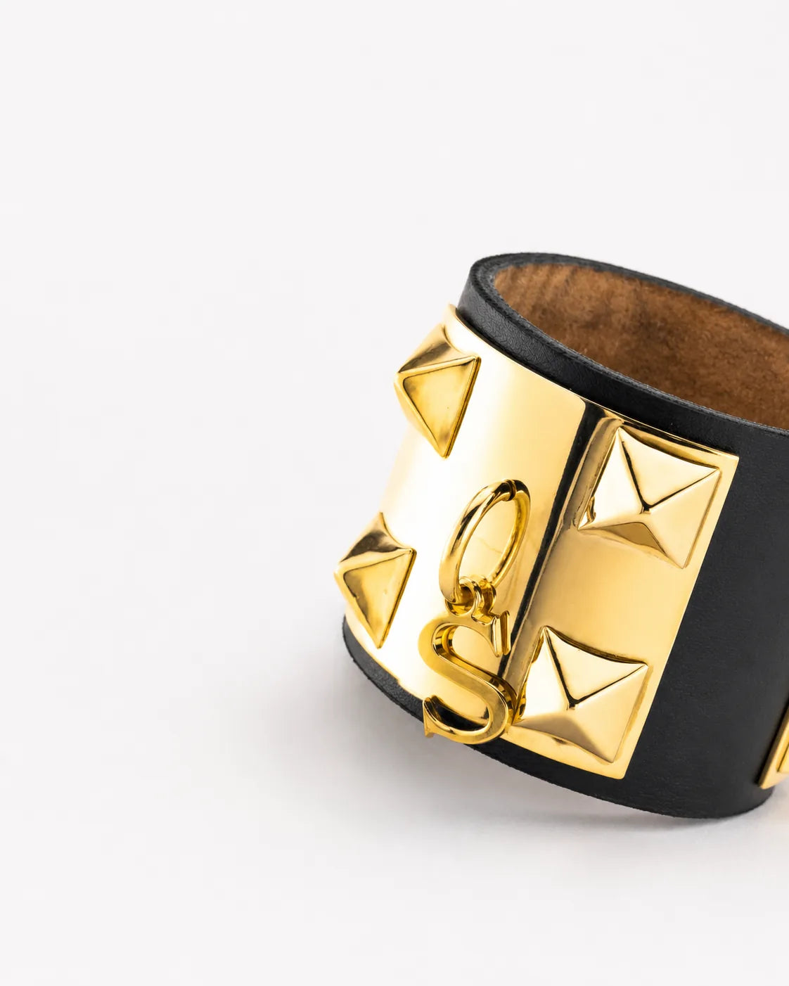 The Rock' Bracciale in Pelle color Nero con Piramidi