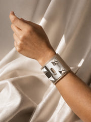 The Rock' Bracciale in Pelle color Taupe con Piramidi