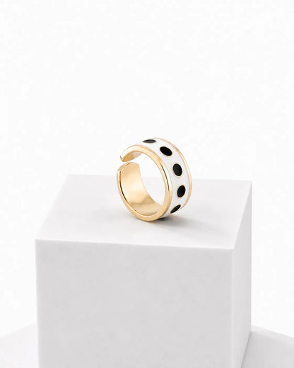 Anillo Black & White 1 cm de alto n.º 13