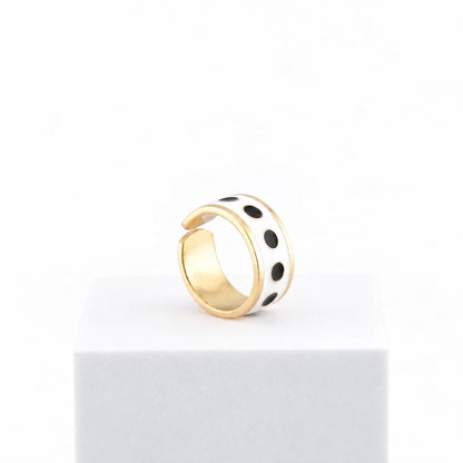 White polka dot ring, 1 cm high