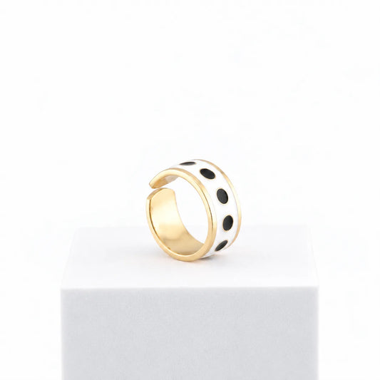 Anillo Black & White 1 cm de alto n.º 13
