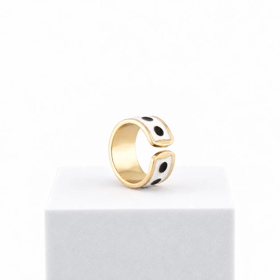 White polka dot ring, 1 cm high