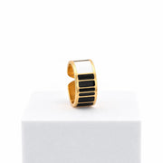 Black &amp; White ring h 1 cm n.22