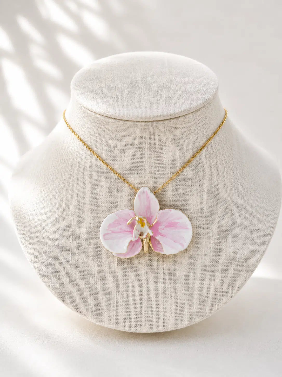 'Milk and Cyclamen' Orchid Choker, size 4 cm