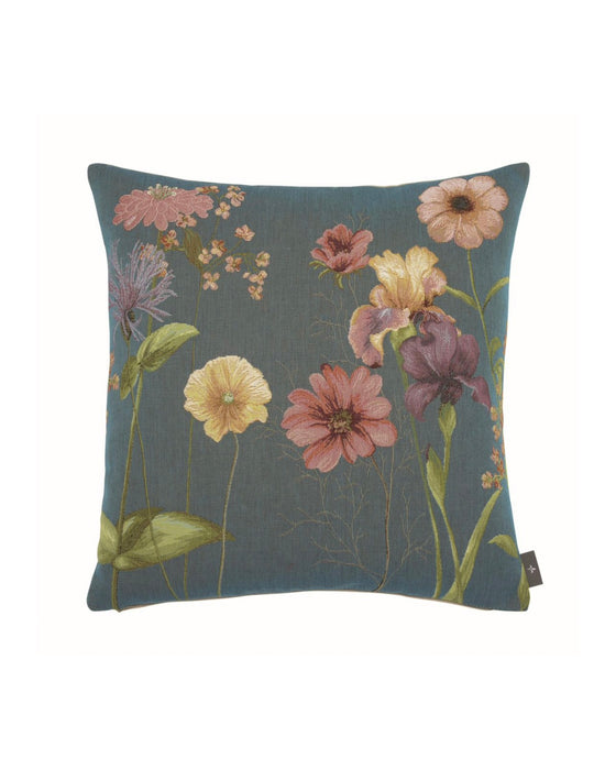 Flower cushion in jacquard