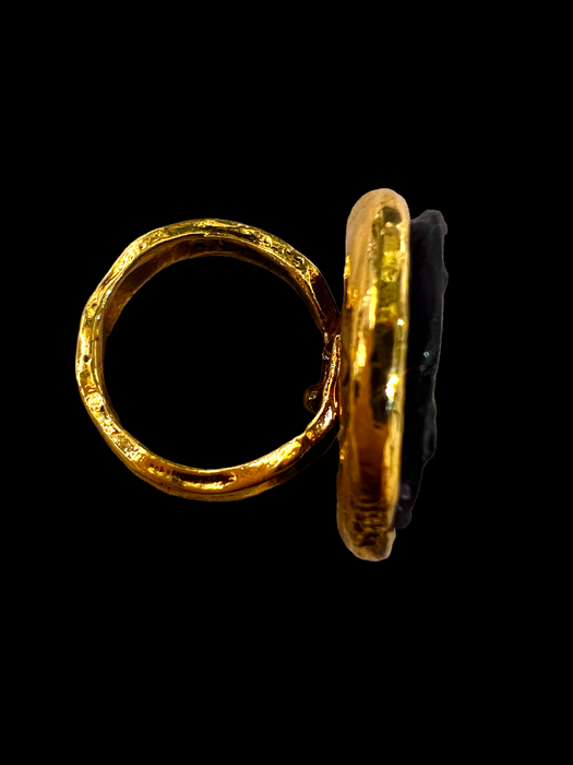 Bronze cameo ring The Vestal Virgins